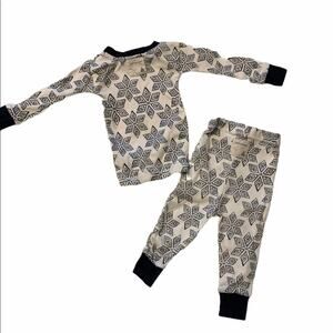 Burt’s Bees Organic Cotton Snowflake Print Pajamas